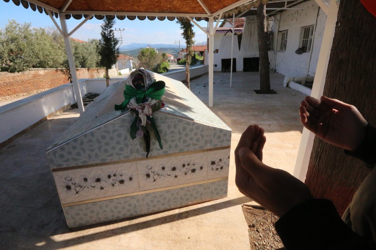 Saruhanlı Belediyesi, ilçe genelinde tarihi ve manevi değerlere yönelik çalışmalarını sürdürüyor. - Fotoğraf 3