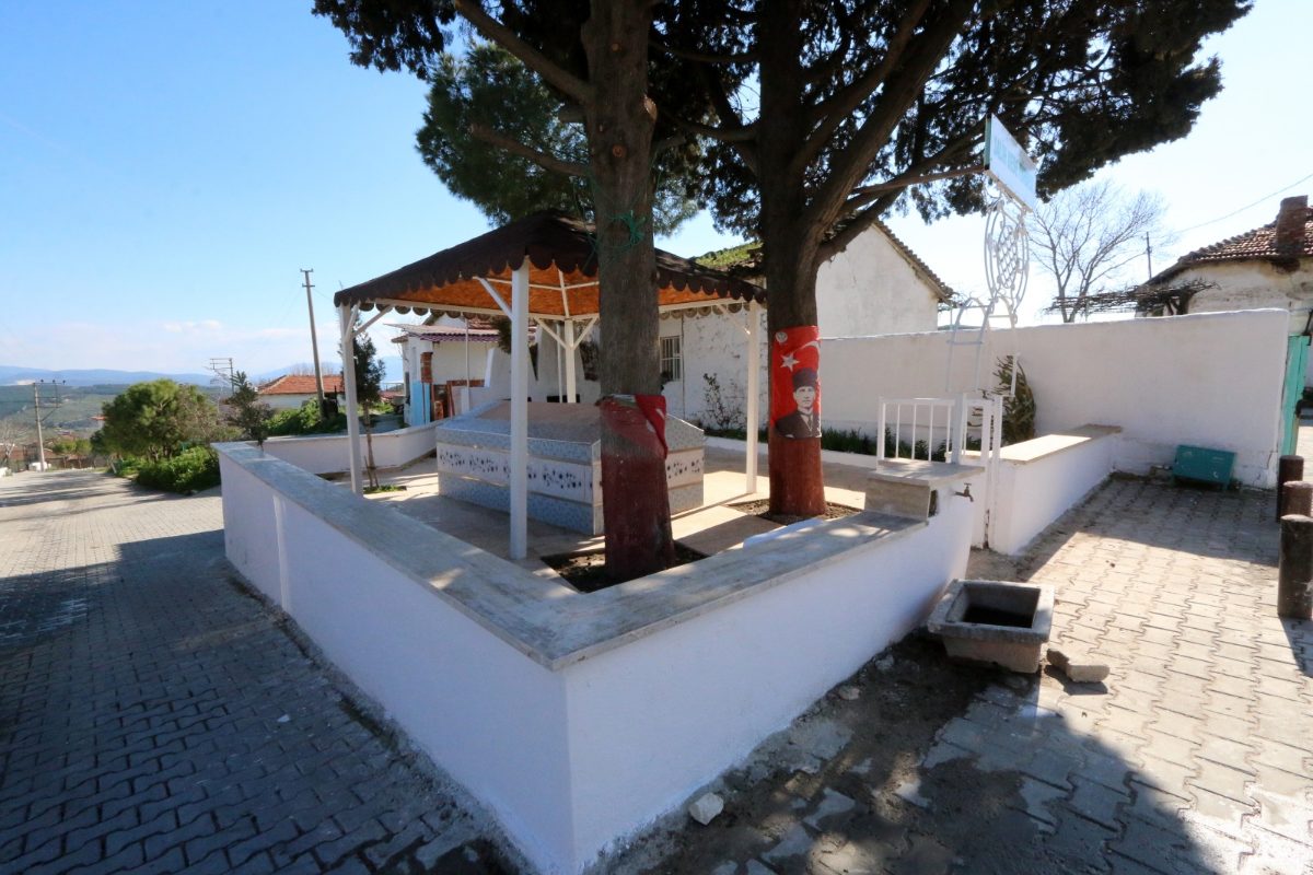 Saruhanlı Belediyesi, ilçe genelinde tarihi ve manevi değerlere yönelik çalışmalarını sürdürüyor. - Fotoğraf 4